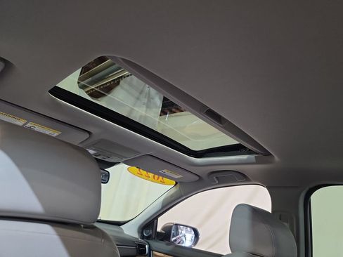 Used 2022 Honda CR-V EX-L image 16