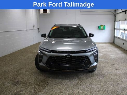 Used 2025 Chevrolet Trax ACTIV w/ Sunroof Package image 9