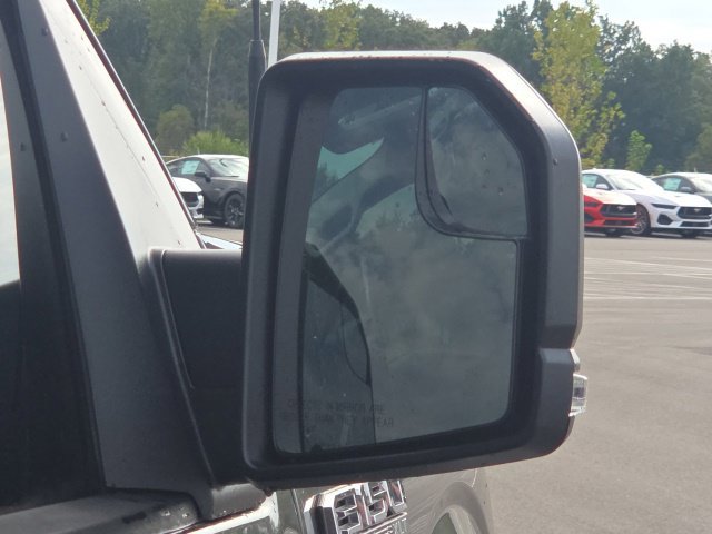 Used 2017 Ford F150 XLT w/ Equipment Group 302A Luxury AWD/4WD image 6