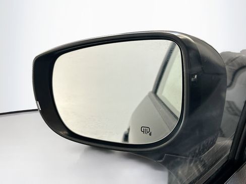 Used 2024 Subaru Crosstrek 2.0i Premium image 16