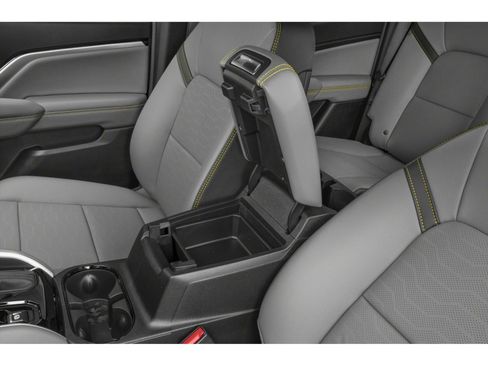 Used 2024 Chevrolet Colorado ZR2 w/ Technology Package AWD/4WD image 9