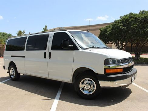 Used 2016 Chevrolet Express 3500 LT w/ LT Preferred Equipment Group RWD image 7