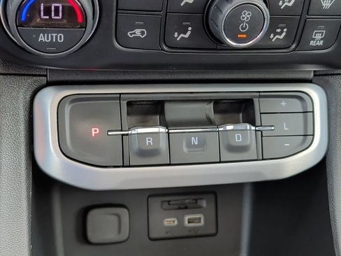 Used 2020 GMC Acadia SLT w/ LPO, Floor Liner Package AWD/4WD image 24