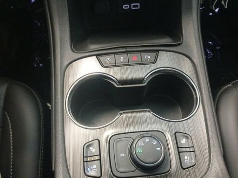 Used 2023 GMC Acadia SLT w/ Elevation Edition AWD/4WD image 21