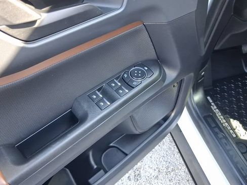 Used 2024 Ford Bronco Sport Outer Banks w/ Tech Package AWD/4WD image 14