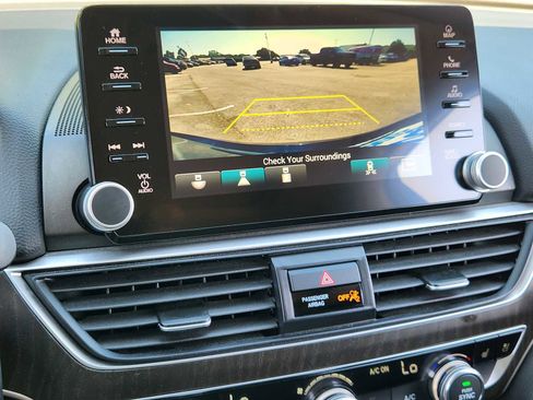 Certified 2019 Honda Accord Touring image 18