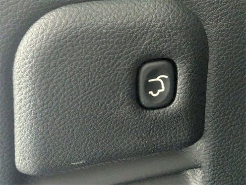 Used 2018 Jeep Grand Cherokee Altitude image 31