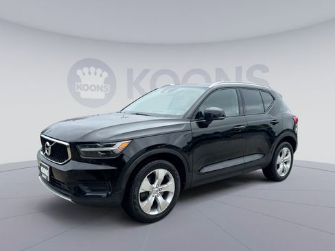 Used 2019 Volvo XC40 T5 Momentum AWD/4WD image 1