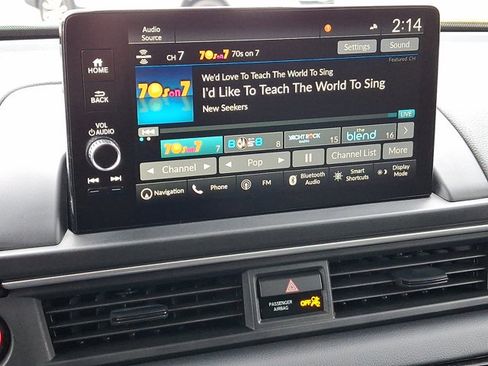 Certified 2025 Honda Pilot Touring image 19