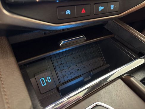 Used 2024 Ford Expedition King Ranch image 41