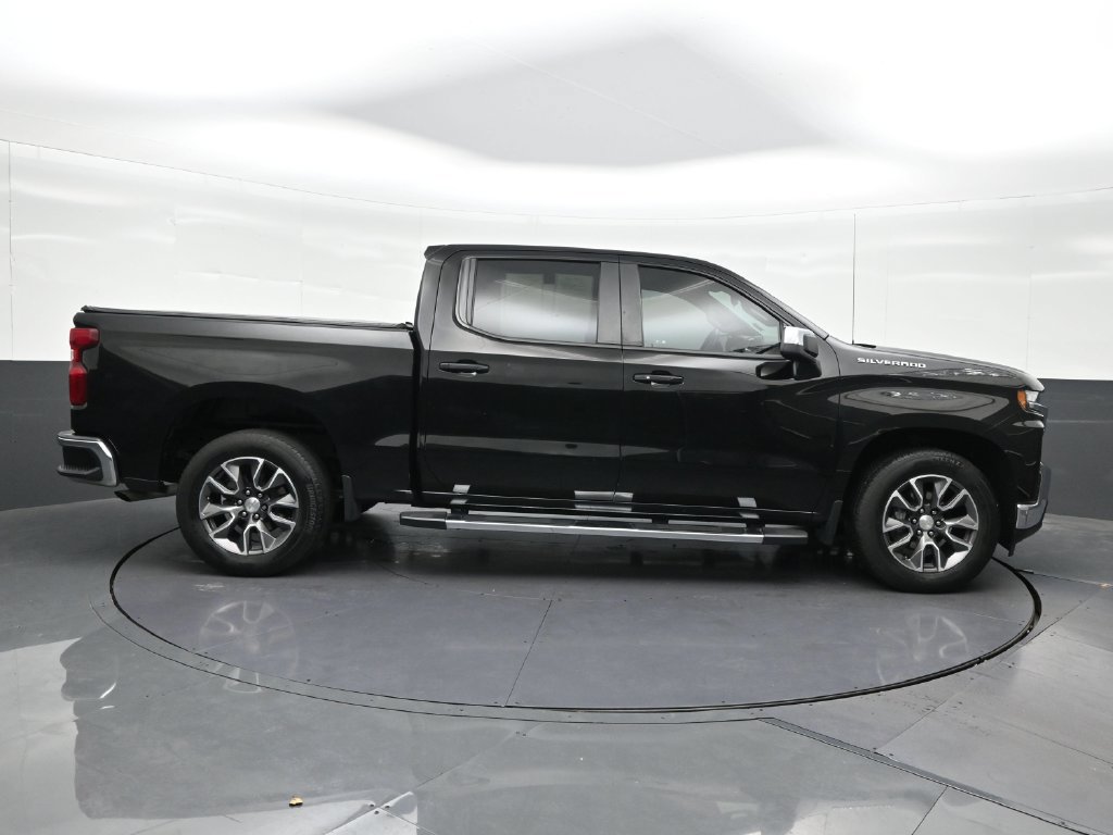 Used 2022 Chevrolet Silverado 1500 LT w/ Leather Package RWD image 7