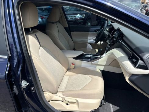 Used 2022 Toyota Camry LE image 11