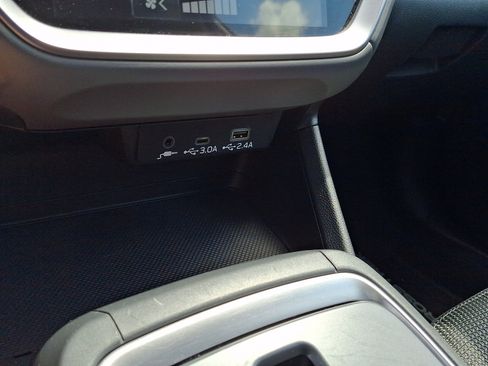 Used 2024 Subaru Crosstrek 2.0i Premium AWD/4WD image 25