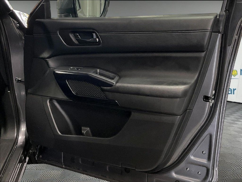 Certified 2025 Nissan Pathfinder SV AWD/4WD image 12