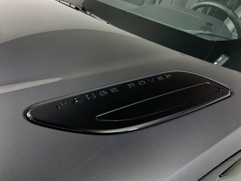 Used 2023 Land Rover Range Rover Velar R-Dynamic S AWD/4WD image 9