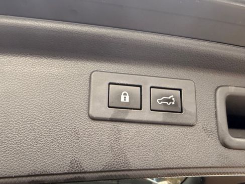 Used 2022 Subaru Forester Premium image 16