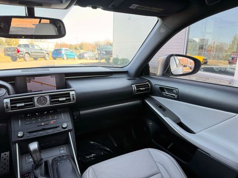 Used 2015 Lexus IS 250 w/ F-Sport Package image 33