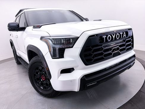Used 2025 Toyota Sequoia TRD Pro AWD/4WD image 40