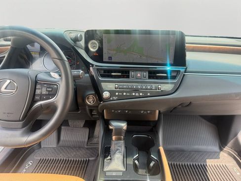 Used 2025 Lexus ES 350 w/ Premium Package FWD image 14