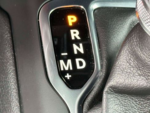 Used 2024 Jeep Wrangler Unlimited AWD/4WD image 28