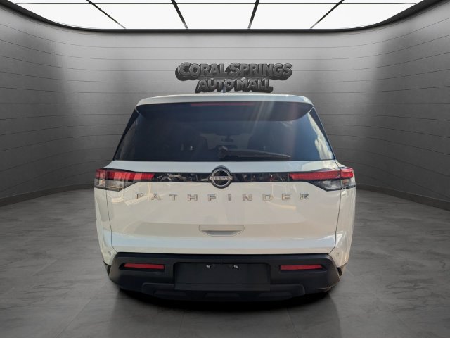 Certified 2025 Nissan Pathfinder S FWD image 6