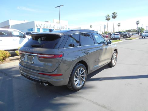 Used 2026 Lincoln Corsair Grand Touring AWD/4WD image 4