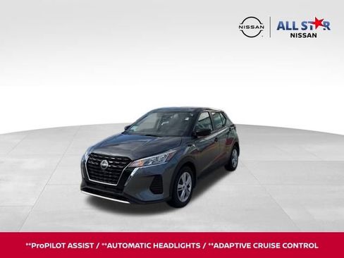 Certified 2025 Nissan Kicks Play S image 1