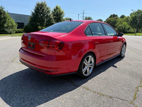 Used 2017 Volkswagen Jetta GLI image 6