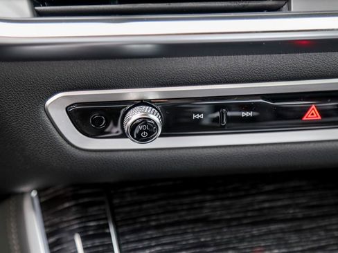 New 2026 BMW X5 xDrive40i w/ M Sport Package image 17