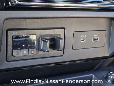 Used 2021 Nissan Titan Platinum Reserve w/ Moonroof Package image 27