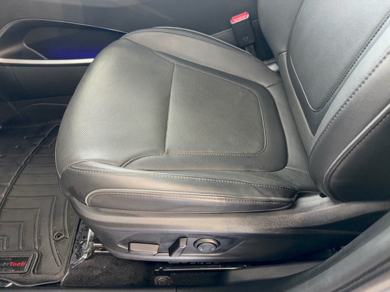 Used 2022 Hyundai Tucson Limited w/ Cargo Package FWD image 16