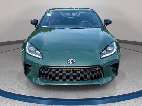 Used 2025 Toyota GR86 Hakone Edition RWD image 2