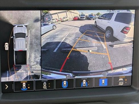 Used 2021 GMC Sierra 2500 SLT w/ SLT Preferred Package image 12