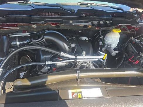 Used 2019 RAM 1500 Express RWD image 16
