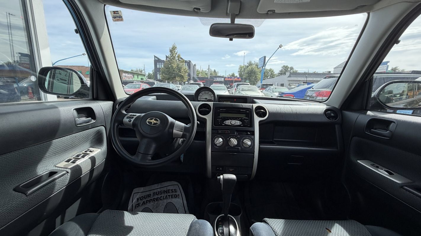 Used 2006 Scion xB FWD image 9