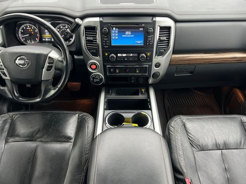Used 2017 Nissan Titan SL AWD/4WD image 14