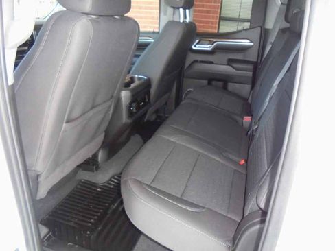 Used 2023 Chevrolet Silverado 1500 LT image 9