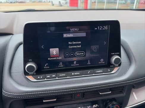 Used 2023 Nissan Rogue SV image 15