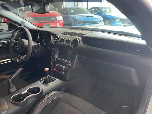 Used 2016 Ford Mustang Shelby GT350 w/ Technology Package image 24