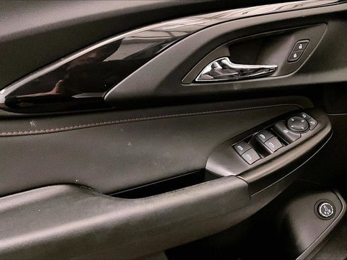 Used 2023 Chevrolet TrailBlazer RS w/ Sun and Liftgate Package image 22