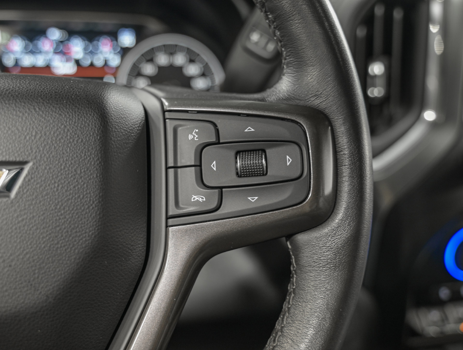 Used 2022 Chevrolet Silverado 1500 LTZ w/ LTZ Premium Package AWD/4WD image 20