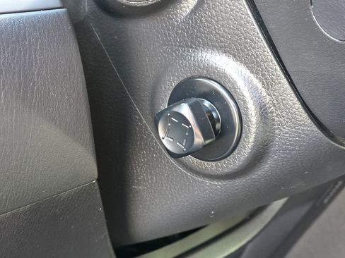 Used 2023 Nissan Armada SV image 47