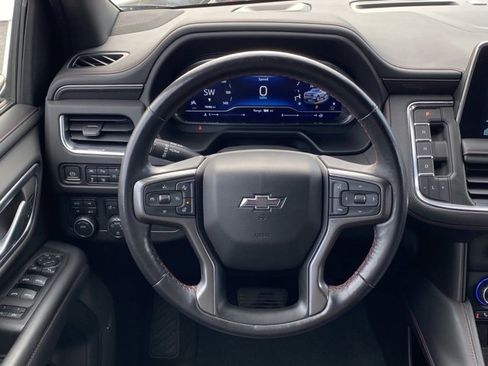 Used 2022 Chevrolet Suburban RST w/ Luxury Package image 29