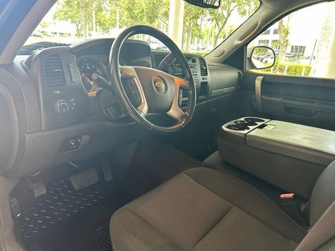 Used 2014 Chevrolet Silverado 2500 LT w/ Z71 Appearance Package AWD/4WD image 7