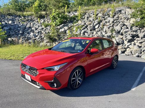 Certified 2025 Subaru Impreza 2.0i Sport AWD/4WD image 4