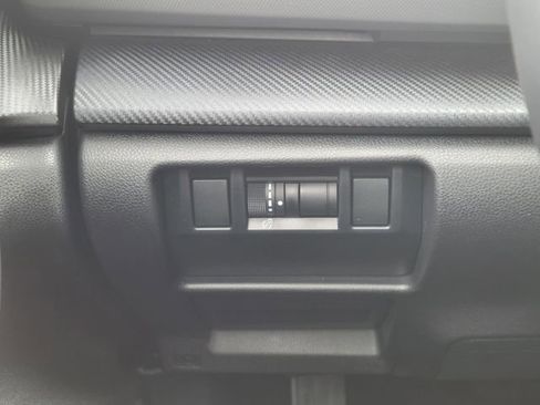 Used 2025 Subaru Crosstrek 2.5i Limited w/ Crosstrek Mirror Package AWD/4WD image 13