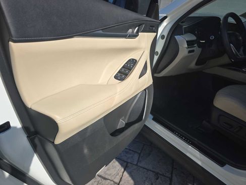 Used 2023 INFINITI QX60 Luxe FWD image 17