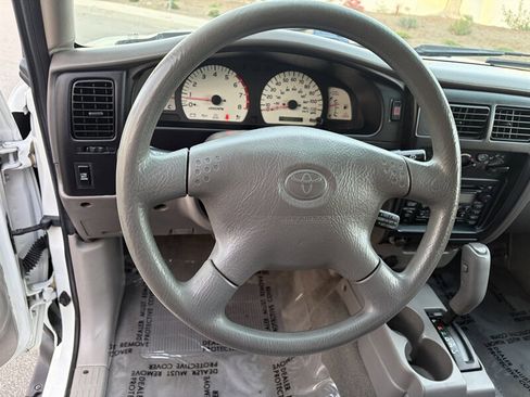 Used 2003 Toyota Tacoma PreRunner image 17