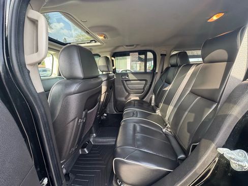 Used 2009 HUMMER H3 Luxury image 12