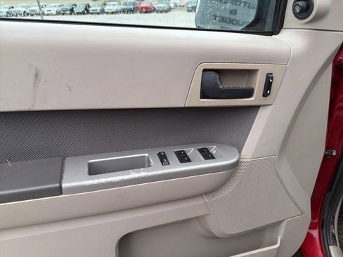 Used 2009 Ford Escape XLT image 11
